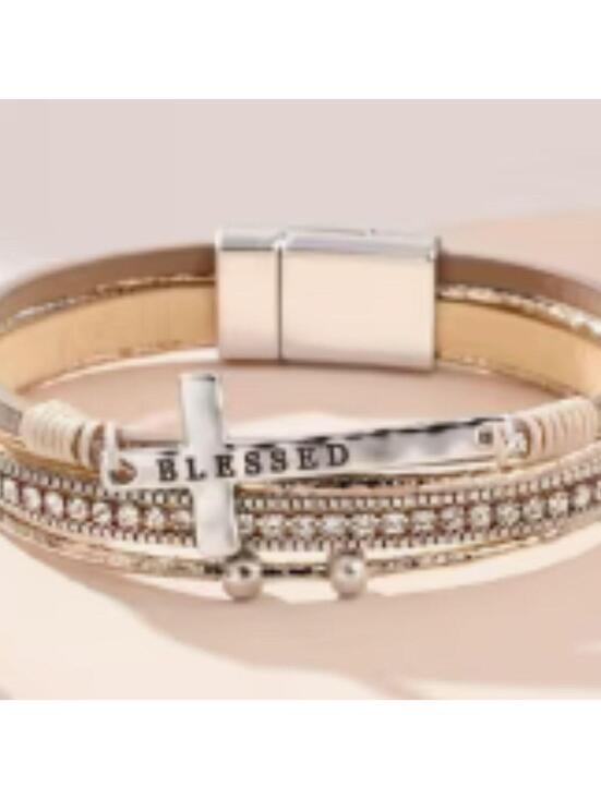 Jewelry - Women's Gold and Multi Jewellery
